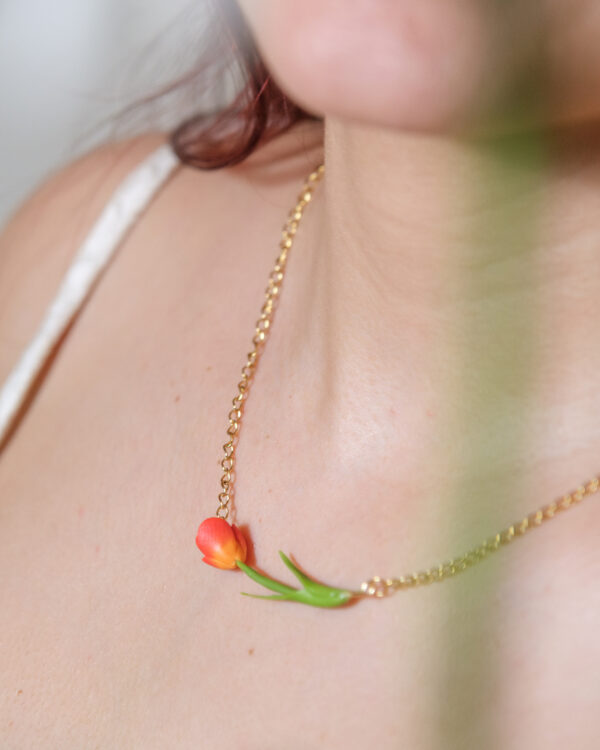 Collar tulipanes